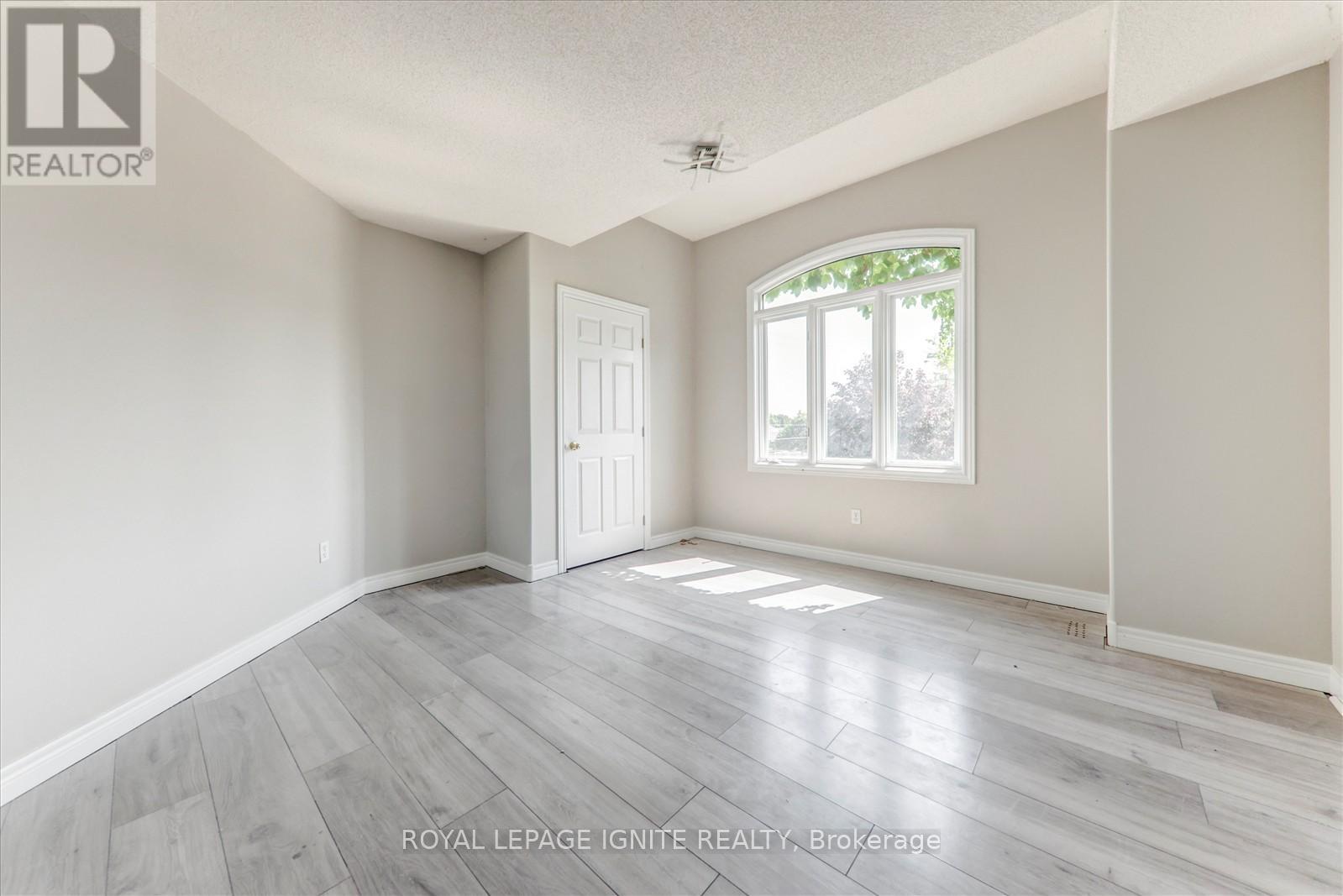 Photo 35 of 79 Gatestone Drive, Hamilton ON
