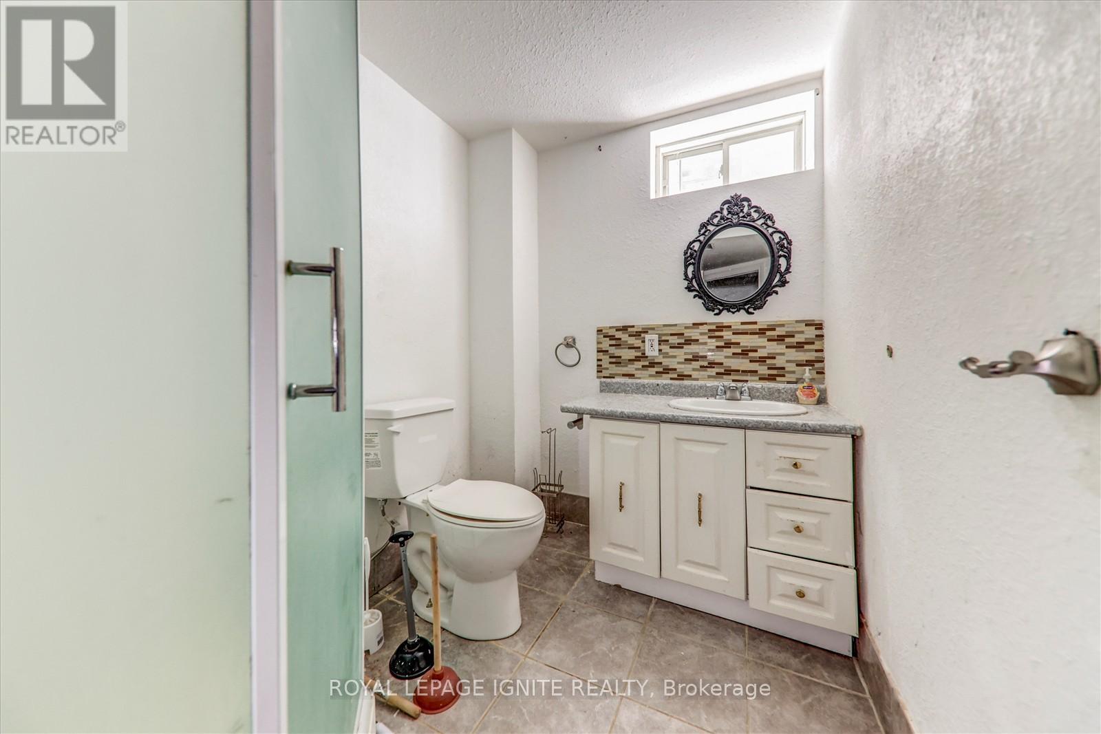 Photo 2 of 79 Gatestone Drive, Hamilton ON