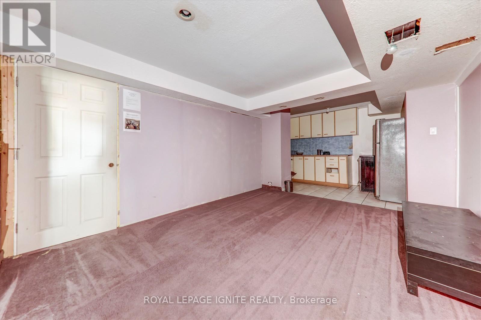 Photo 17 of 79 Gatestone Drive, Hamilton ON