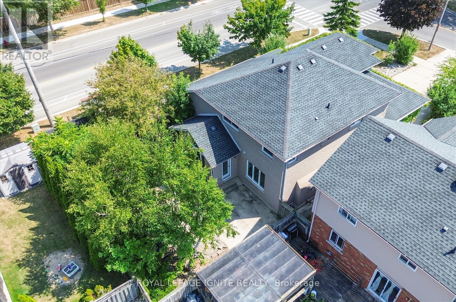 Photo 23 of 79 Gatestone Drive, Hamilton ON