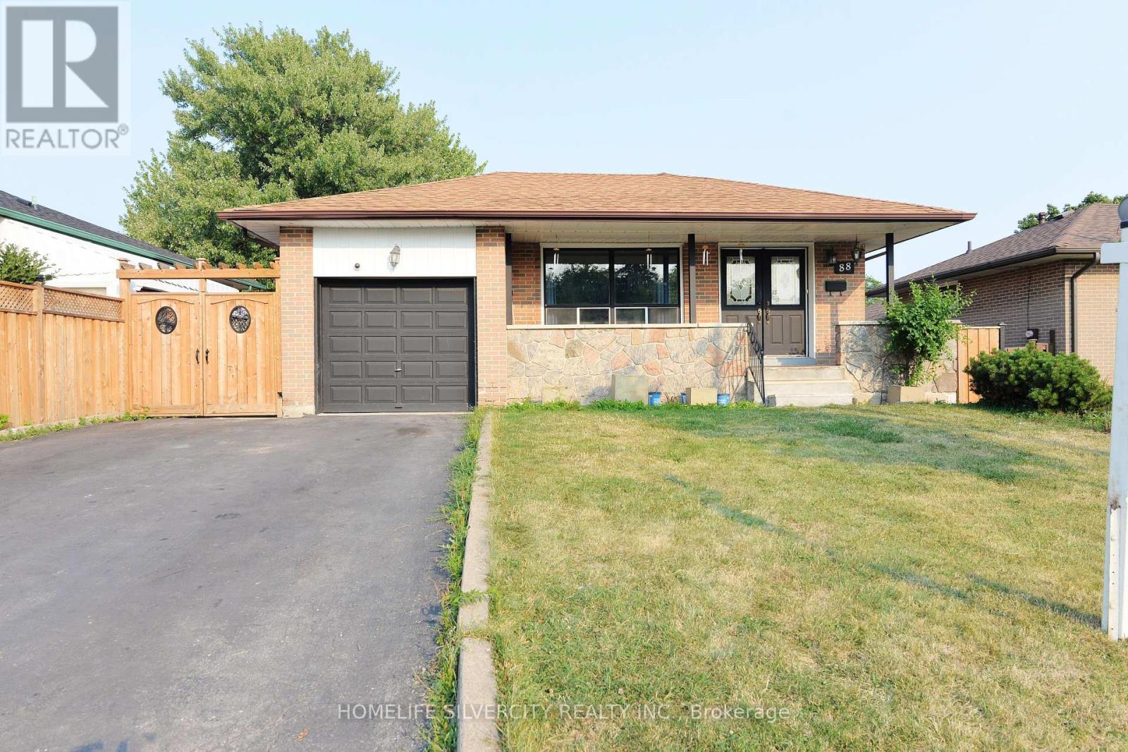 Photo 8 of 88 Ardglen Drive, Brampton ON