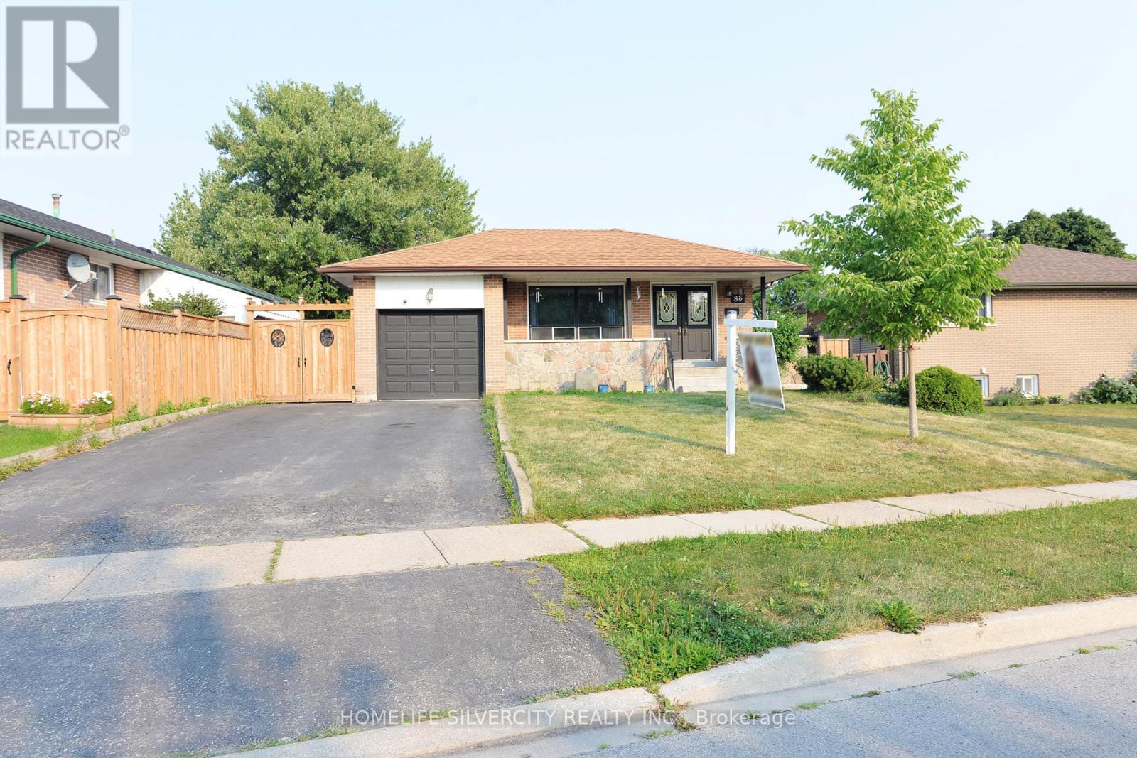 Photo 11 of 88 Ardglen Drive, Brampton ON