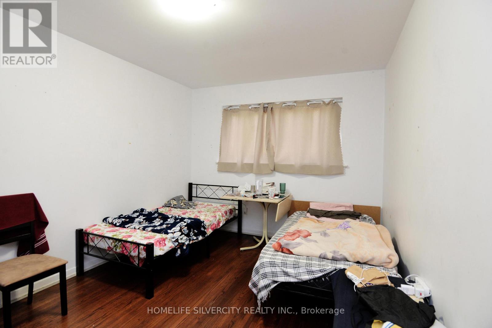 Photo 27 of 88 Ardglen Drive, Brampton ON