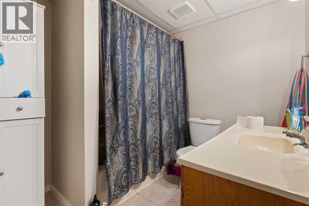 Single Family House Bungalow for Sale in   Street Victoria Park Camrose 