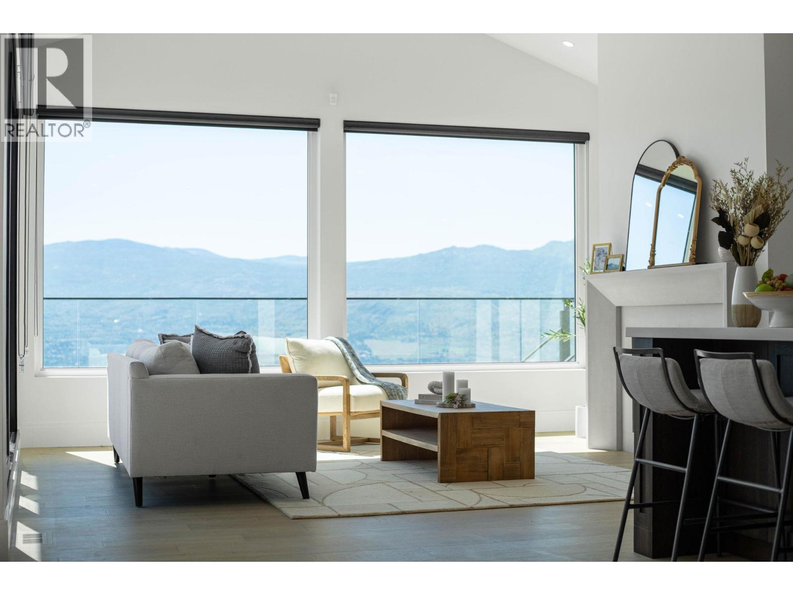  1327 Vineyard Drive, West Kelowna