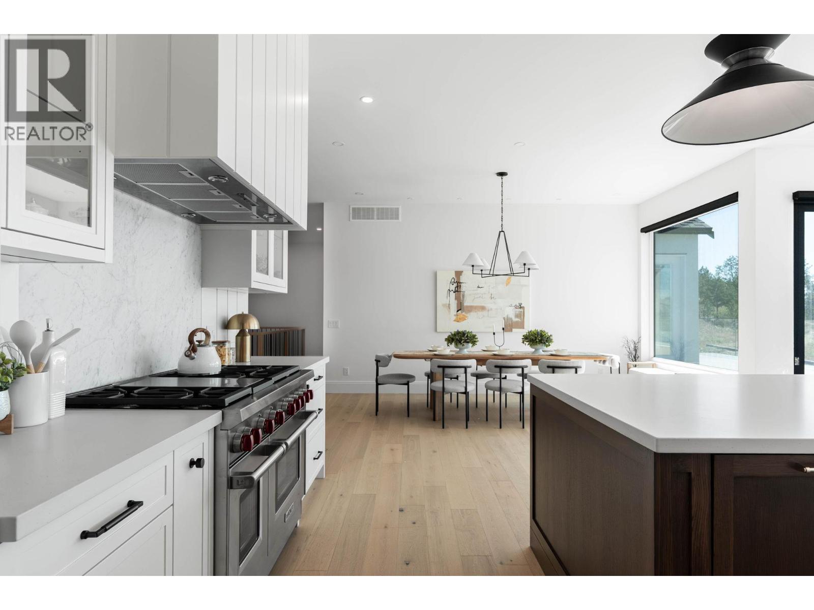  1327 Vineyard Drive, West Kelowna