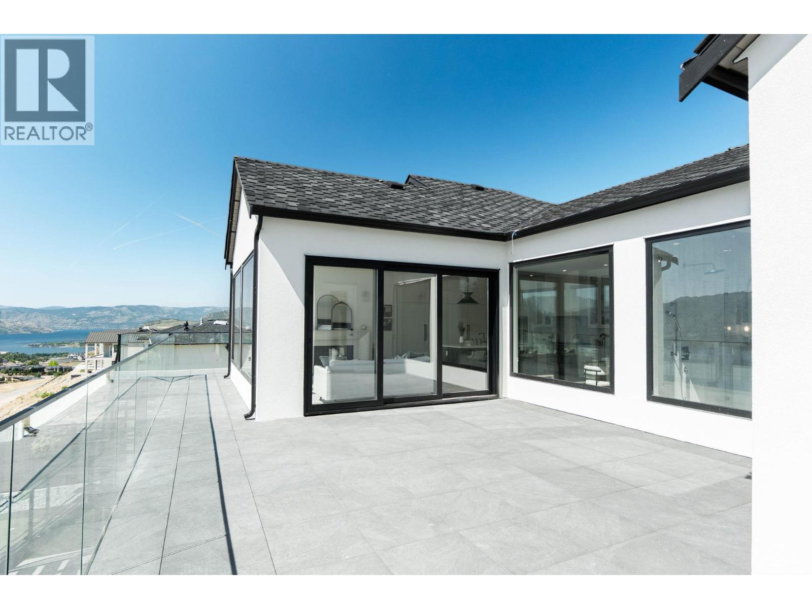  1327 Vineyard Drive, West Kelowna