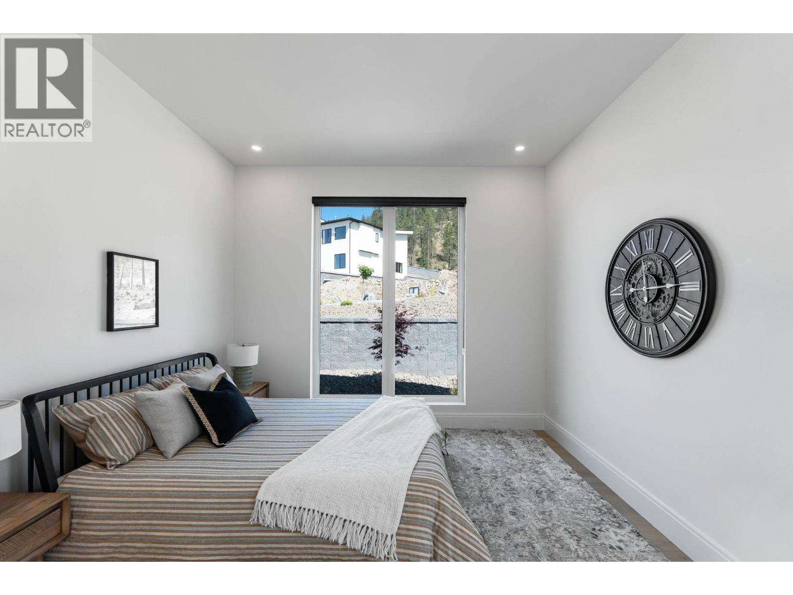  1327 Vineyard Drive, West Kelowna