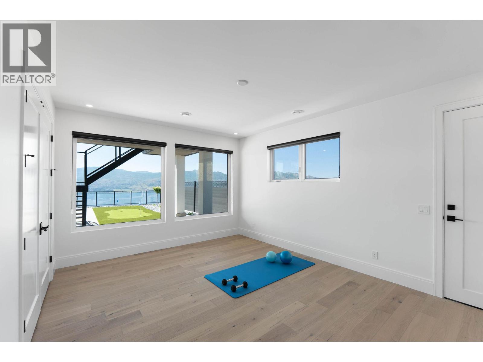 1327 Vineyard Drive, West Kelowna