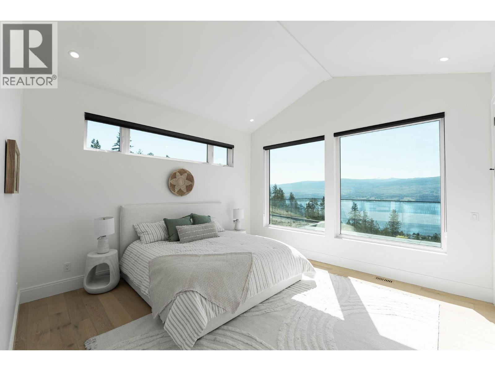  1327 Vineyard Drive, West Kelowna