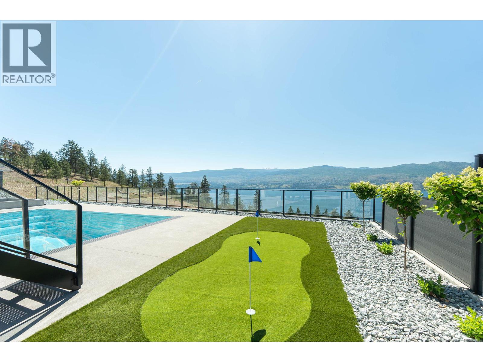  1327 Vineyard Drive, West Kelowna