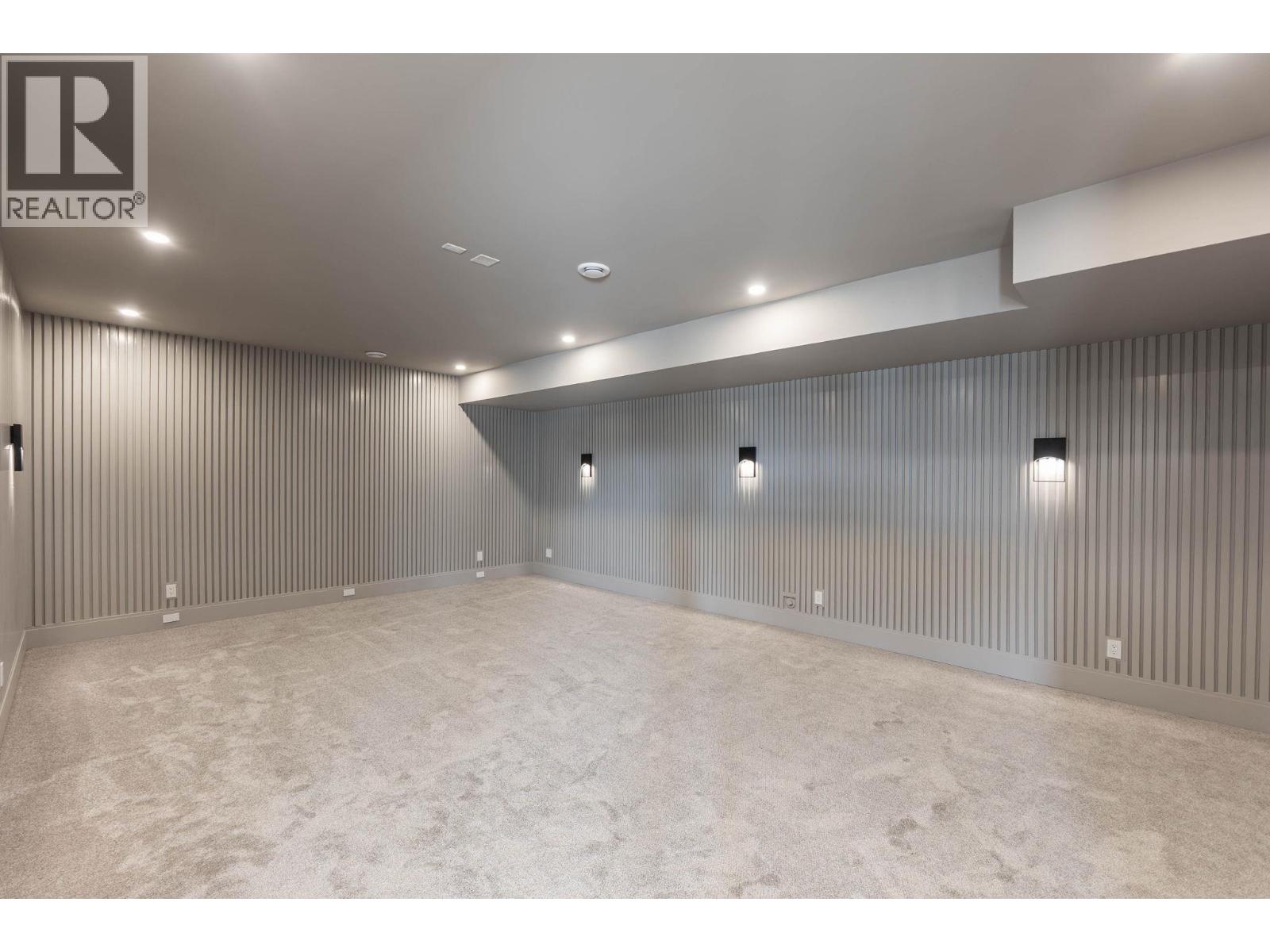  1327 Vineyard Drive, West Kelowna