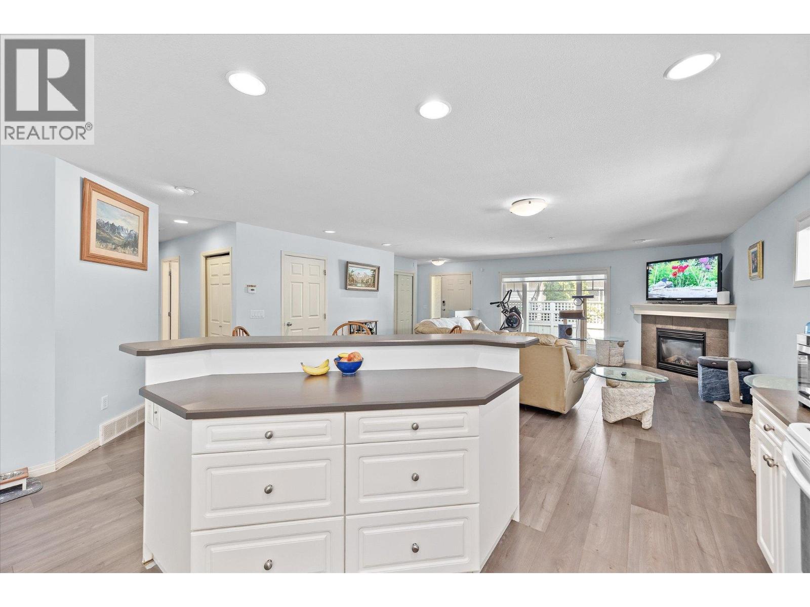 351 665 Cook Road, Kelowna