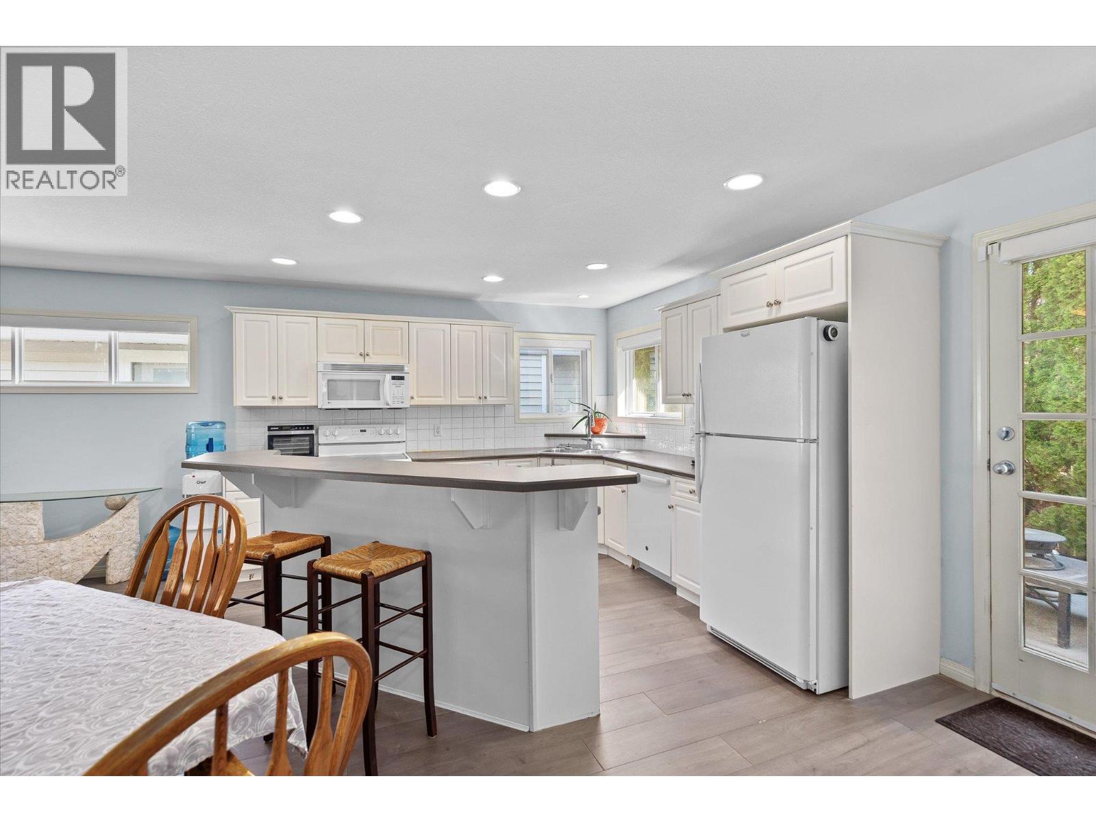 351 665 Cook Road, Kelowna
