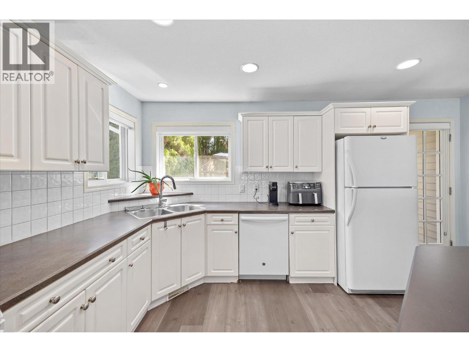 351 665 Cook Road, Kelowna