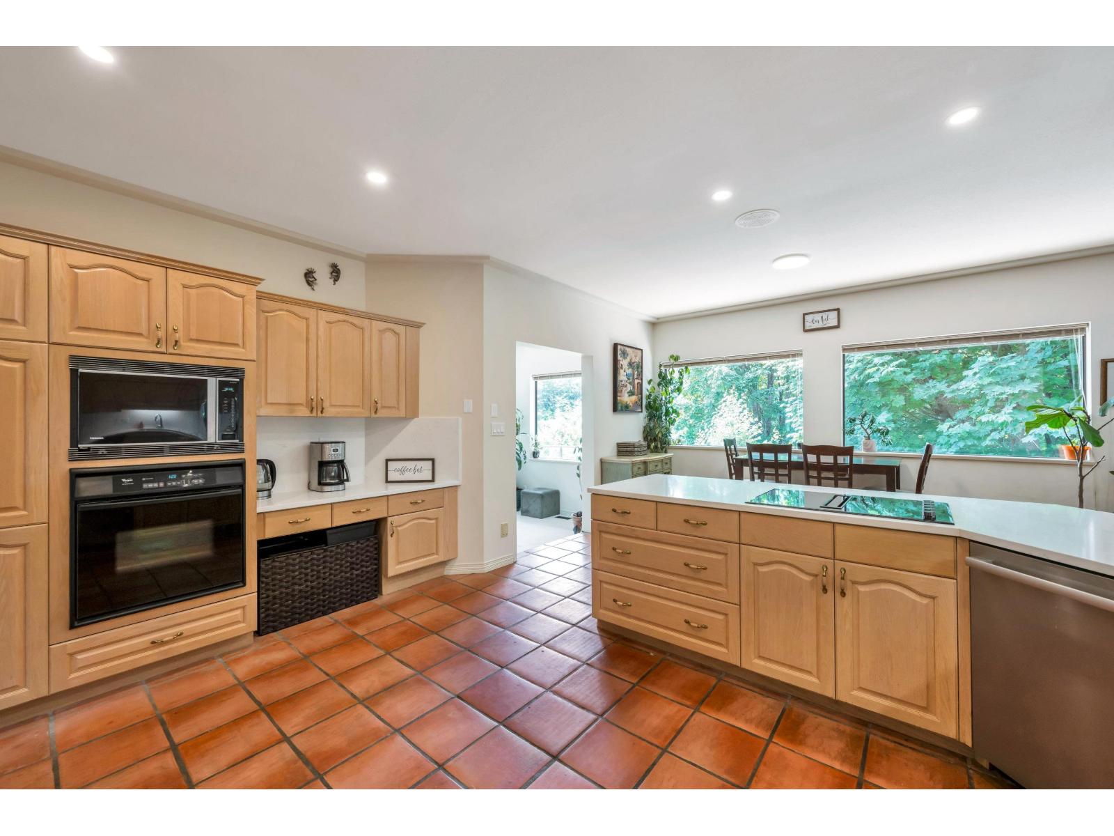 Photo 9 of 1311 133 A Street, Surrey BC