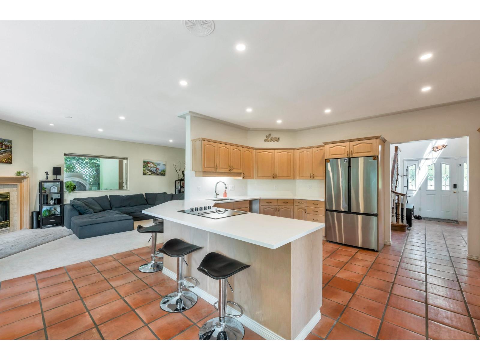Photo 7 of 1311 133 A Street, Surrey BC
