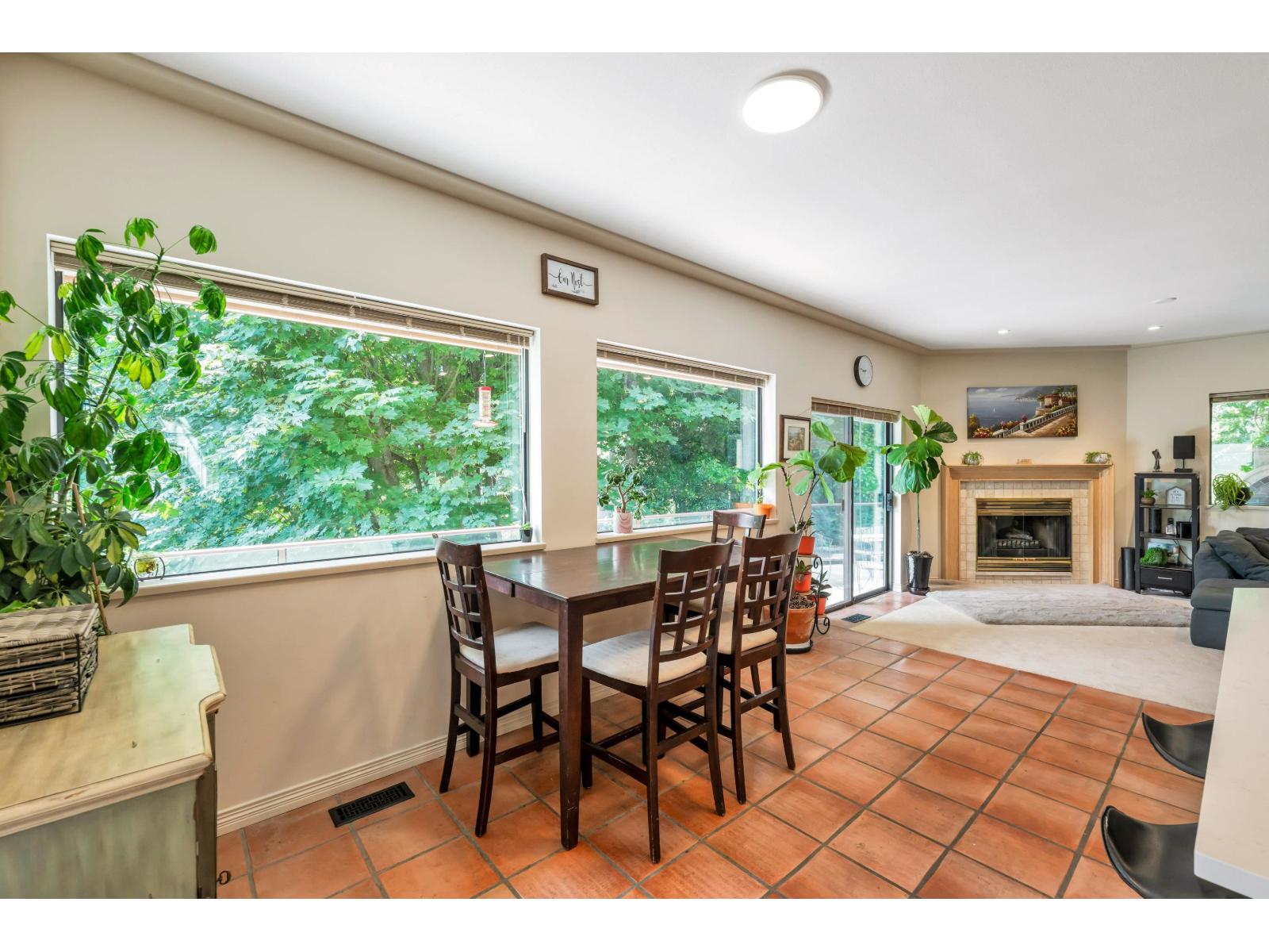 Photo 10 of 1311 133 A Street, Surrey BC
