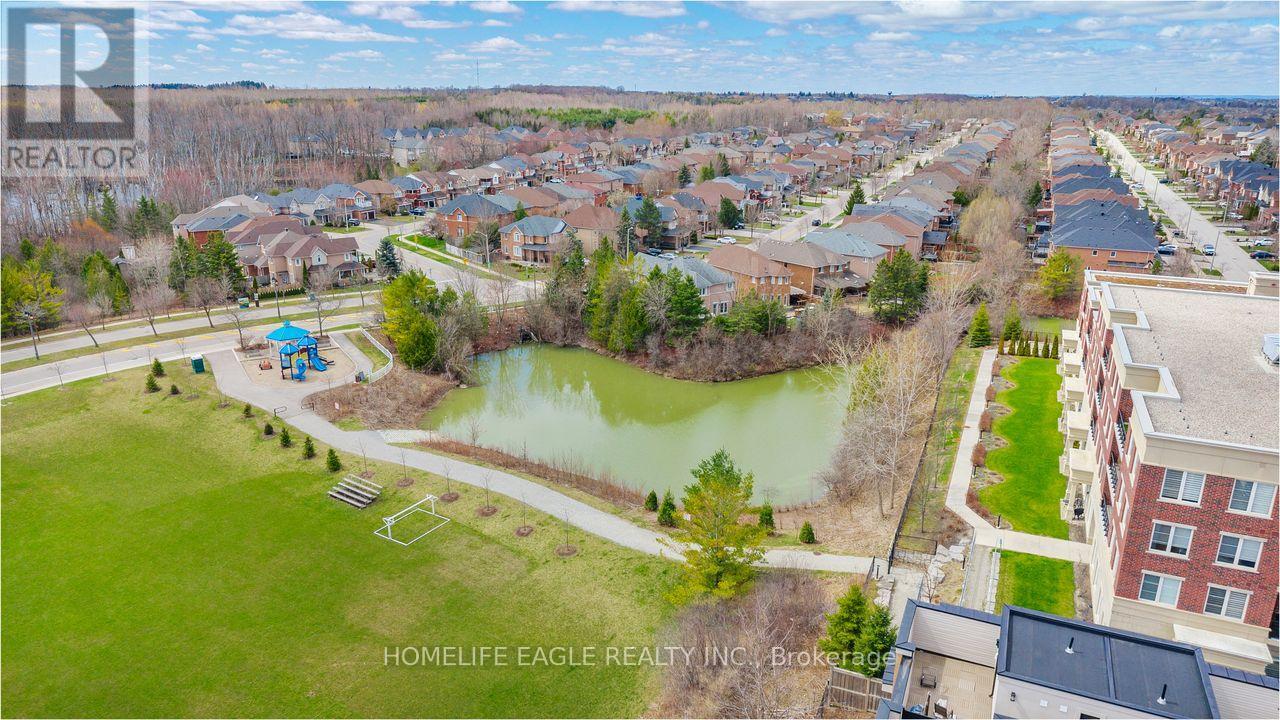 Photo 24 of 16 7 Phelps Lane, Richmond Hill ON