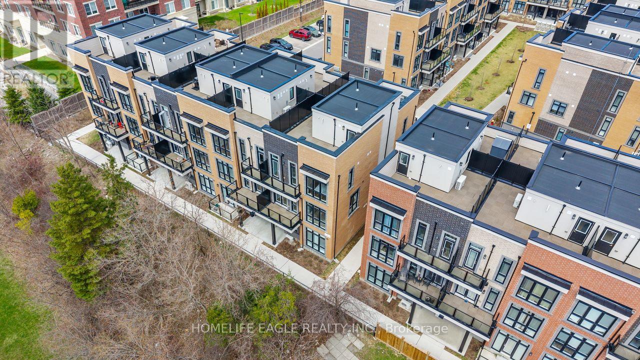 Photo 26 of 16 7 Phelps Lane, Richmond Hill ON