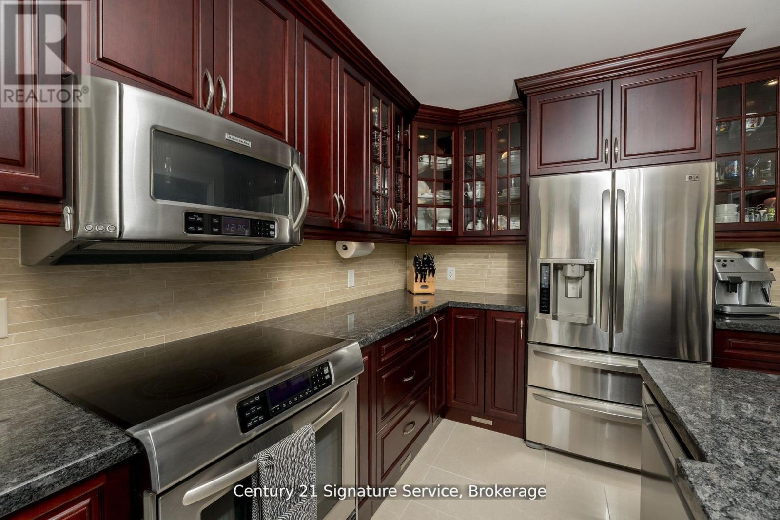 Photo 19 of 41 Faris Street, Bradford West Gwillimbury ON
