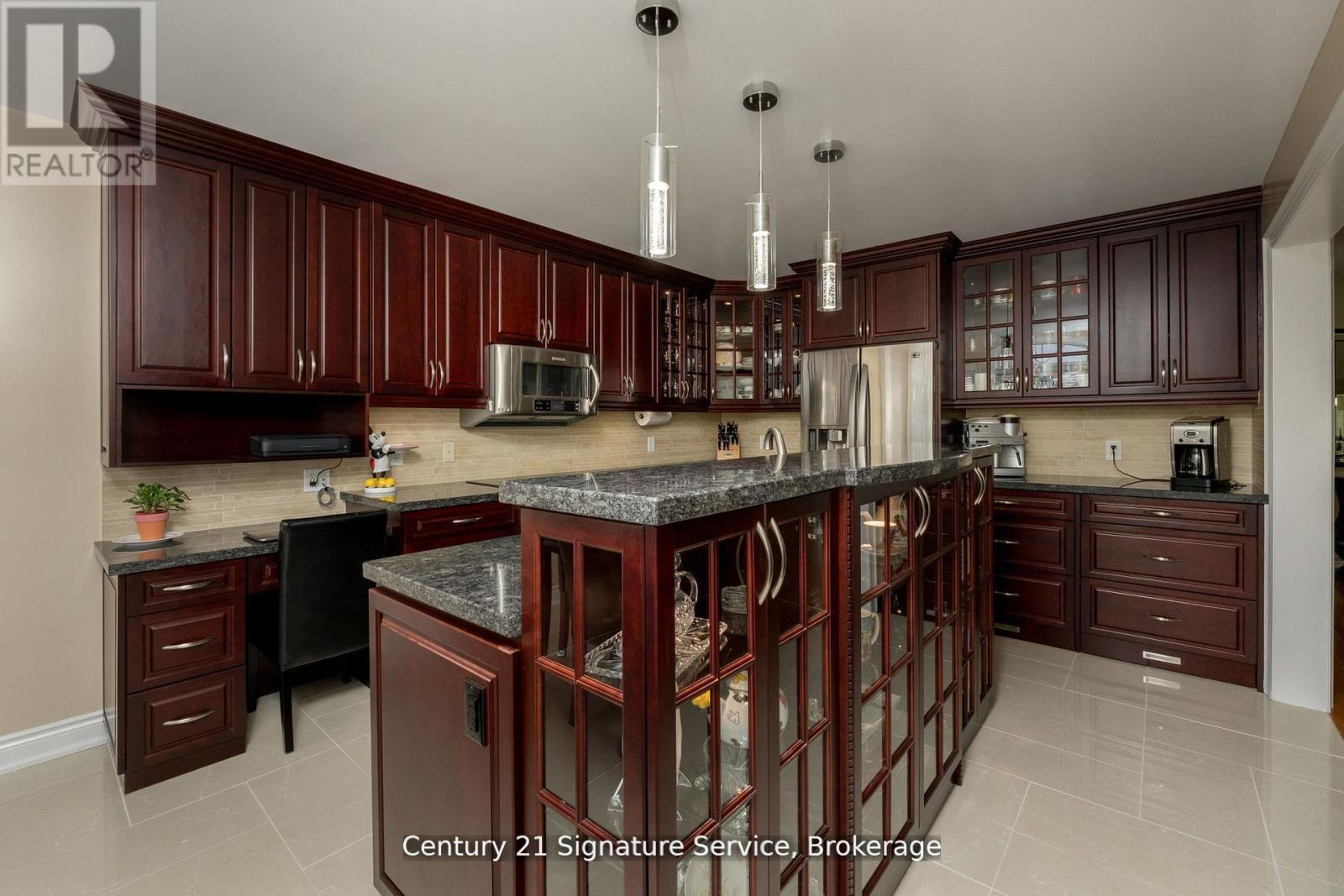 Photo 17 of 41 Faris Street, Bradford West Gwillimbury ON