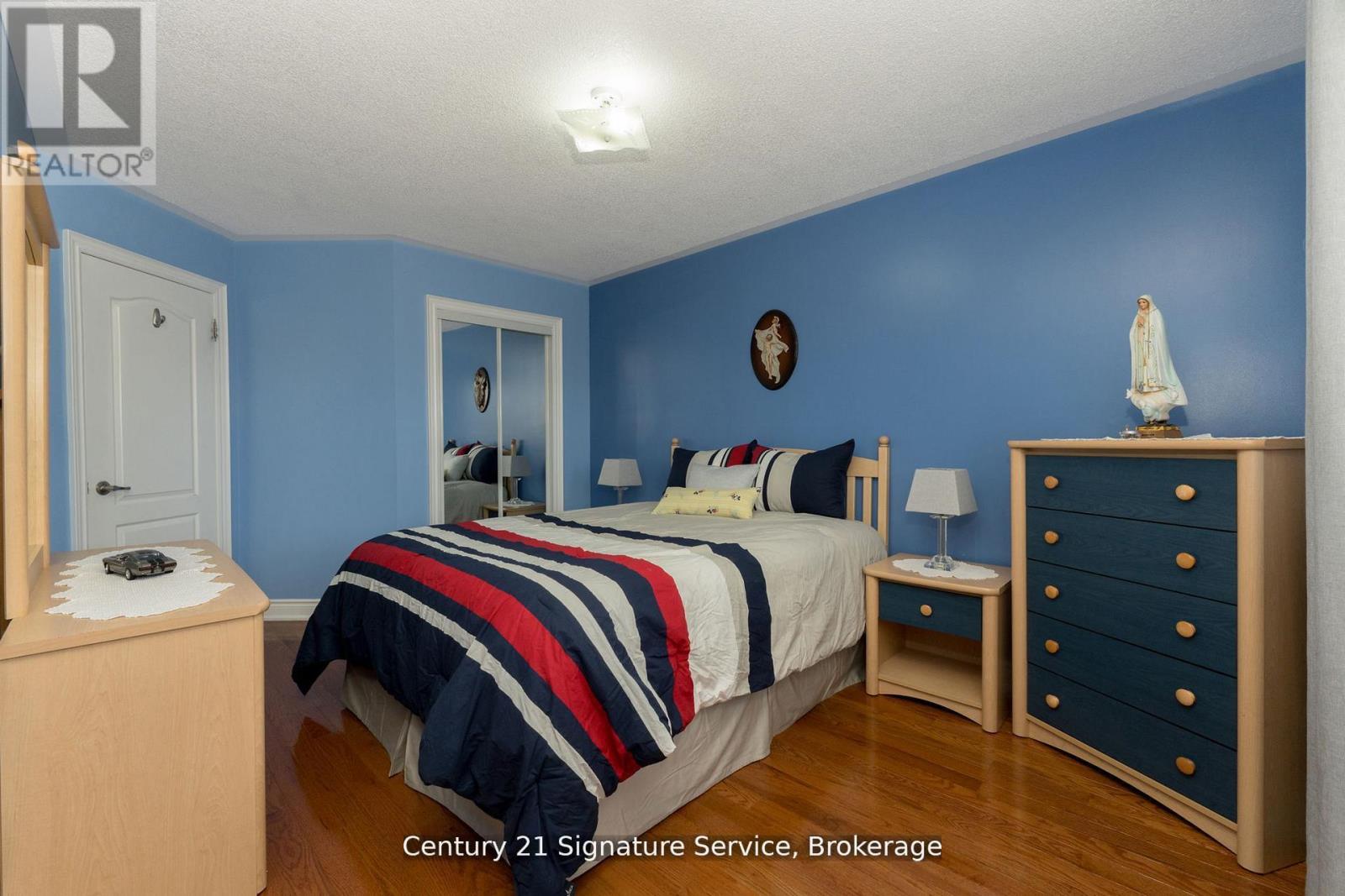 Photo 9 of 41 Faris Street, Bradford West Gwillimbury ON