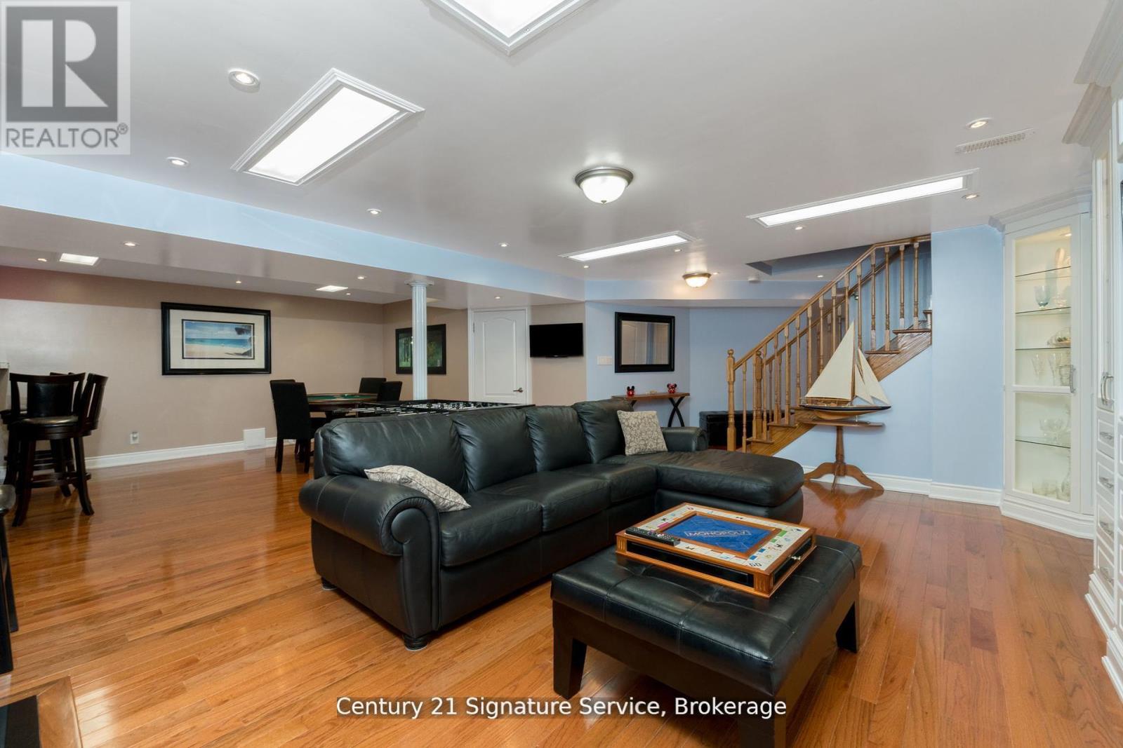 Photo 27 of 41 Faris Street, Bradford West Gwillimbury ON