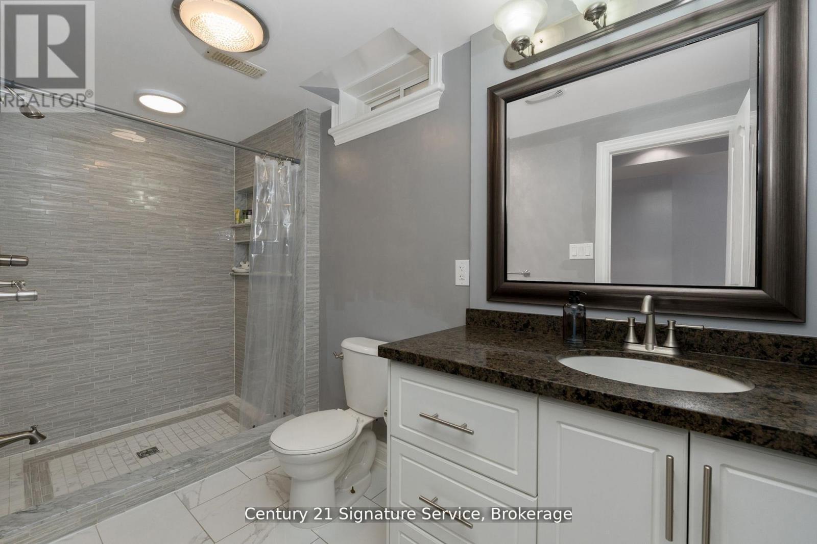 Photo 35 of 41 Faris Street, Bradford West Gwillimbury ON