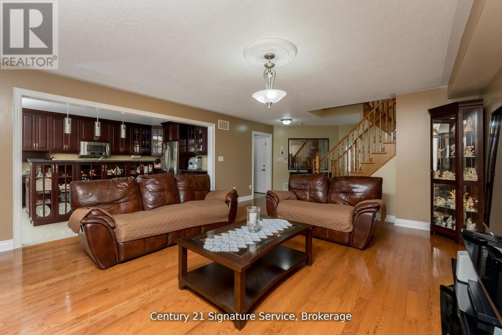 Photo 37 of 41 Faris Street, Bradford West Gwillimbury ON