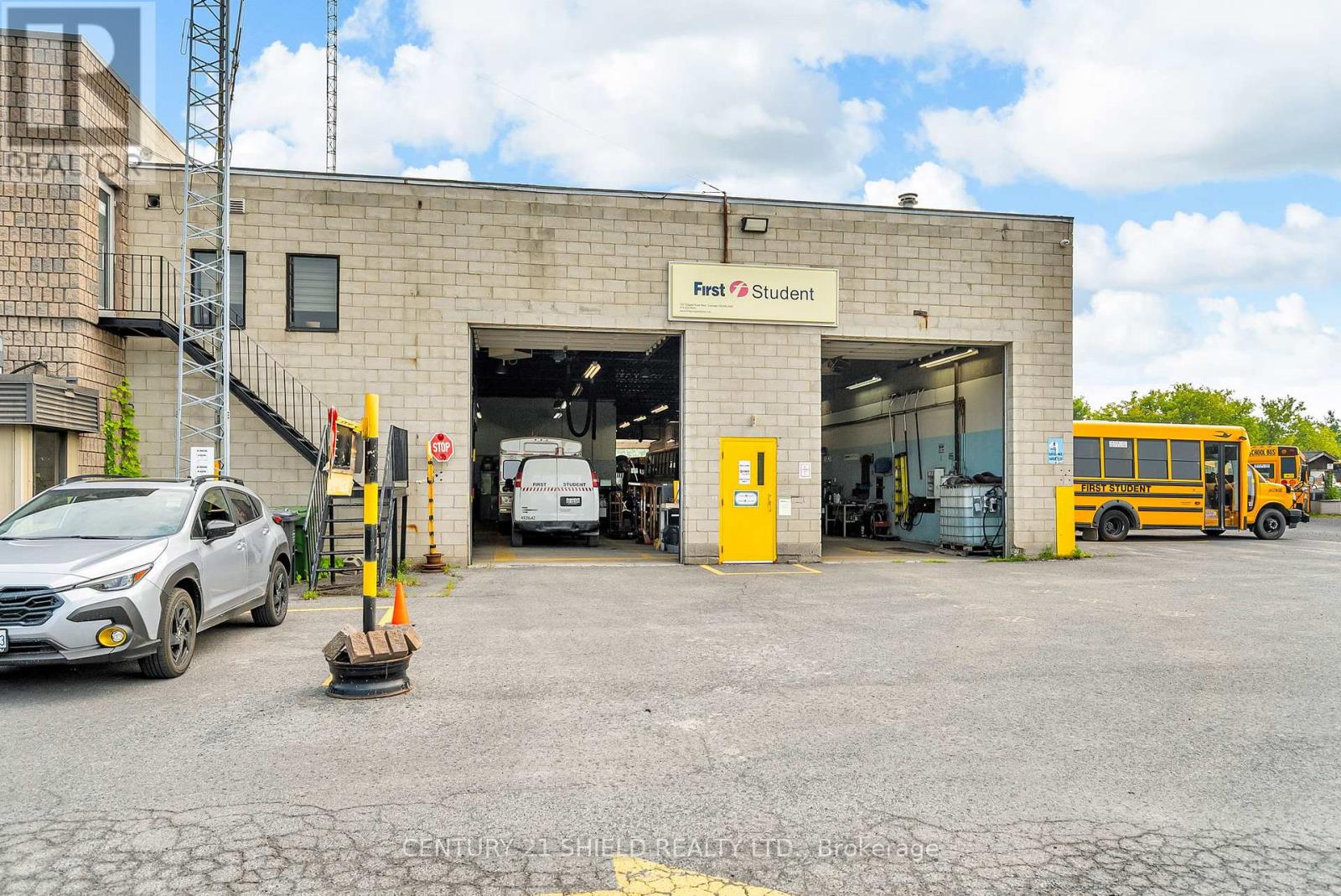 Photo 36 of 120 Tollgate Street W, Cornwall ON