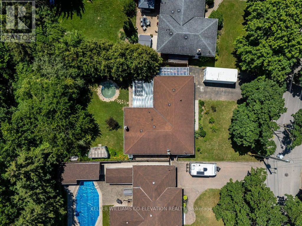 Photo 3 of 8 Ramlee Road, St Catharines ON