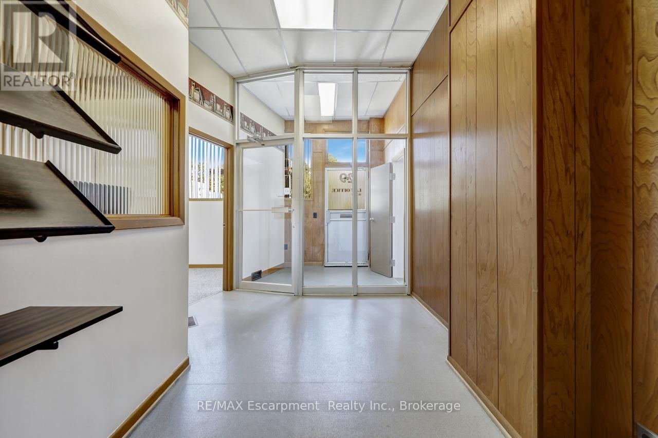 Photo 13 of 27 29 Jarvis Street, Fort Erie ON