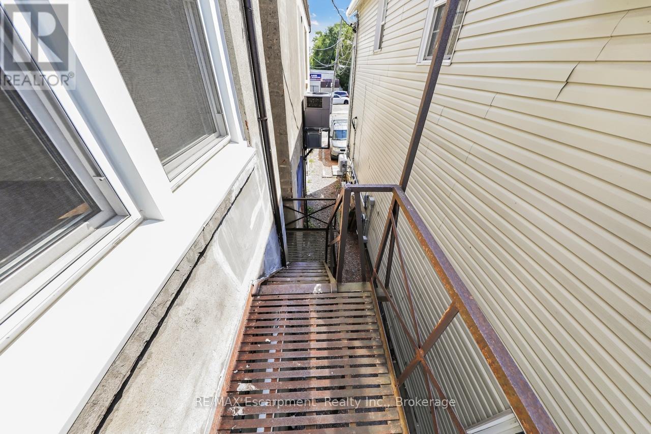 Photo 32 of 27 29 Jarvis Street, Fort Erie ON