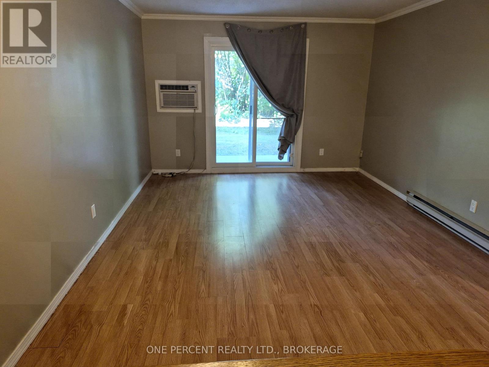 Photo 5 of 116 561 Armstrong Road, Kingston ON