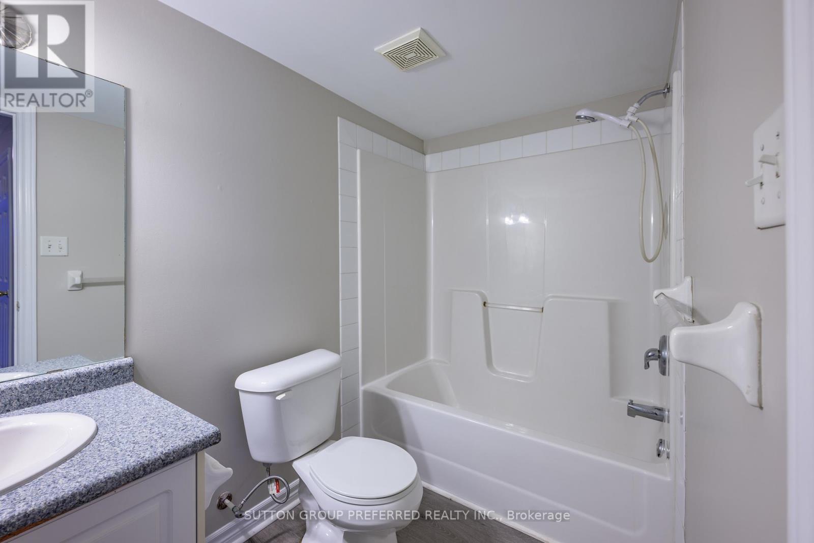 Photo 6 of 29 600 Sarnia Road, London North ON