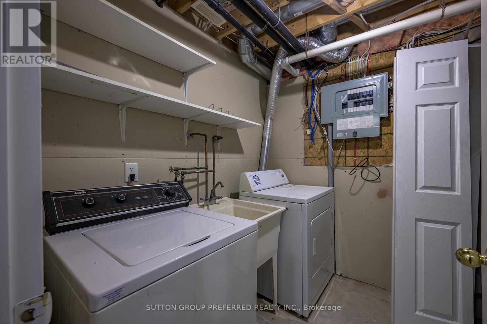 Photo 8 of 29 600 Sarnia Road, London North ON