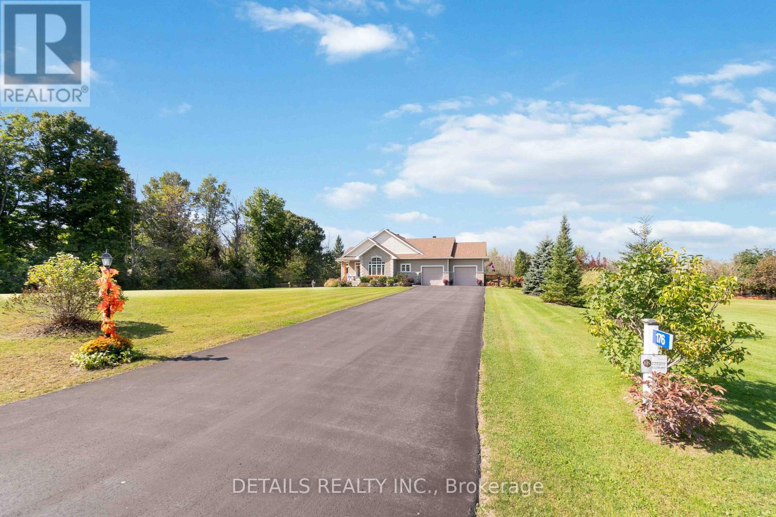 Photo 11 of 176 Malcolms Way, Beckwith ON