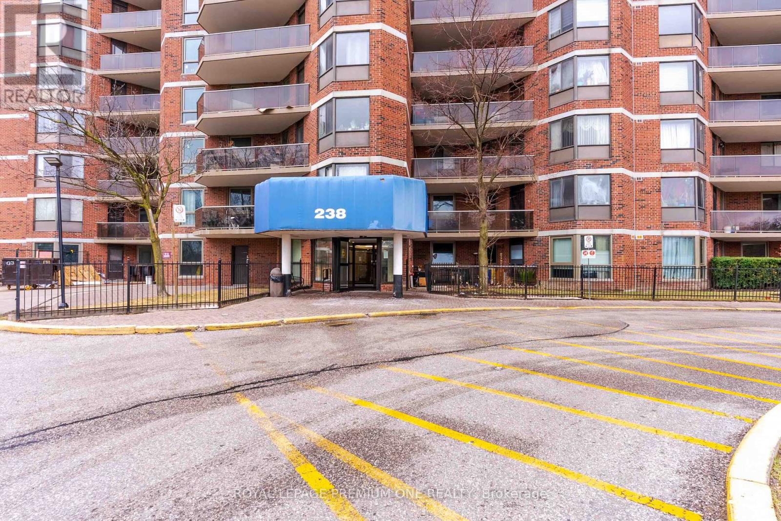 Photo 33 of 110 238 Albion Road, Toronto ON
