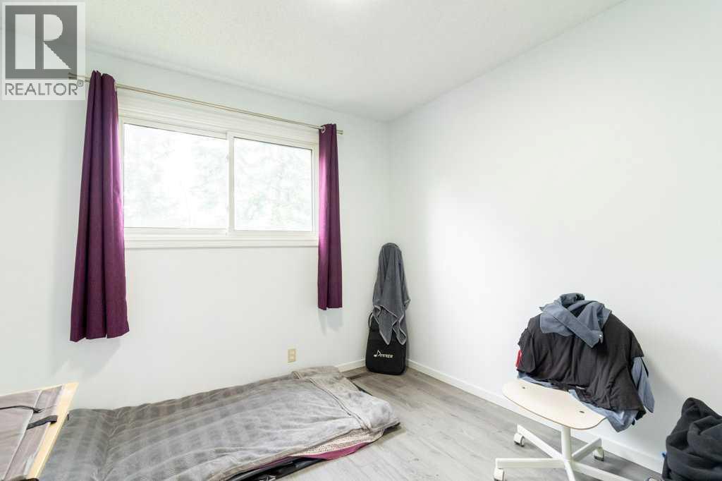 Single Family House for Sale in  Whitlock Way NE Whitehorn Calgary 