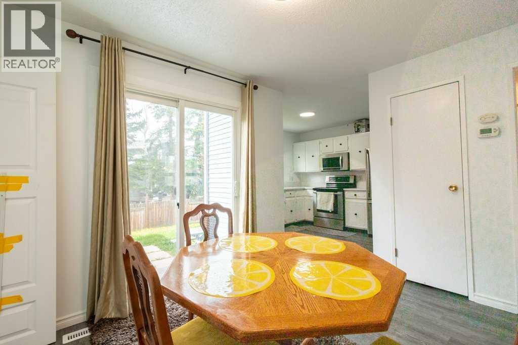 Single Family House for Sale in  Whitlock Way NE Whitehorn Calgary 