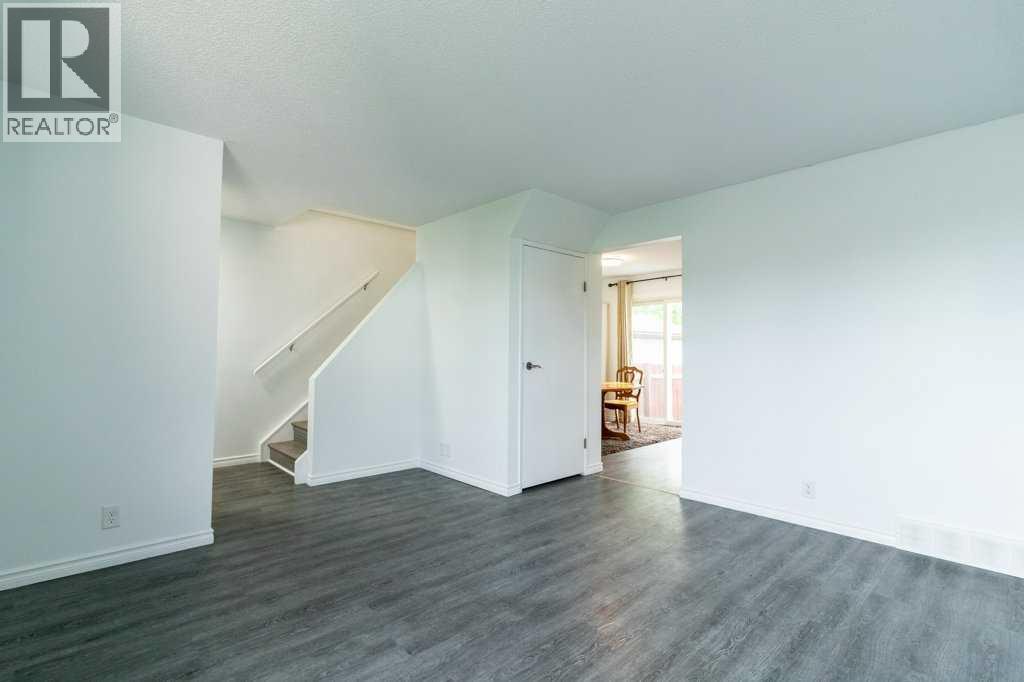 Single Family House for Sale in  Whitlock Way NE Whitehorn Calgary 