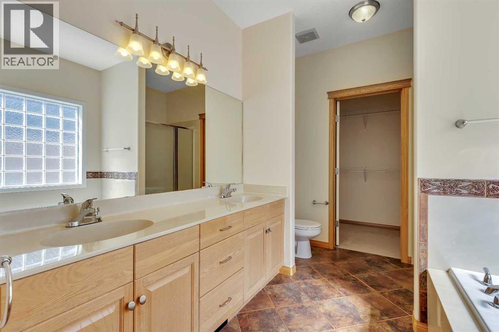 Photo 21 of 1069 Panorama Hills Landing Nw, Calgary AB