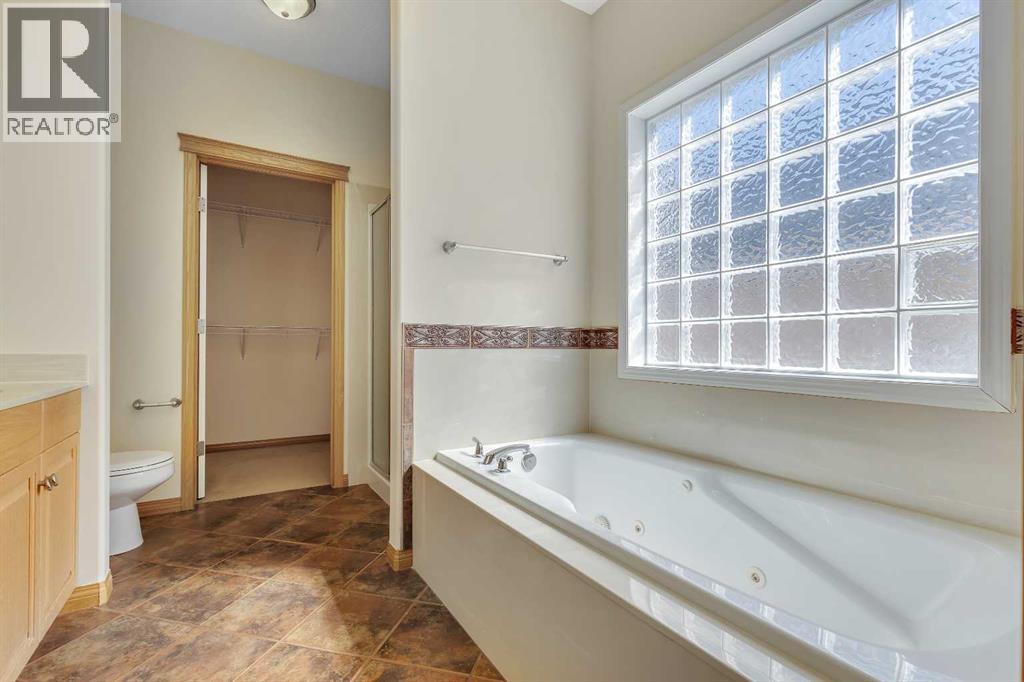 Photo 22 of 1069 Panorama Hills Landing Nw, Calgary AB