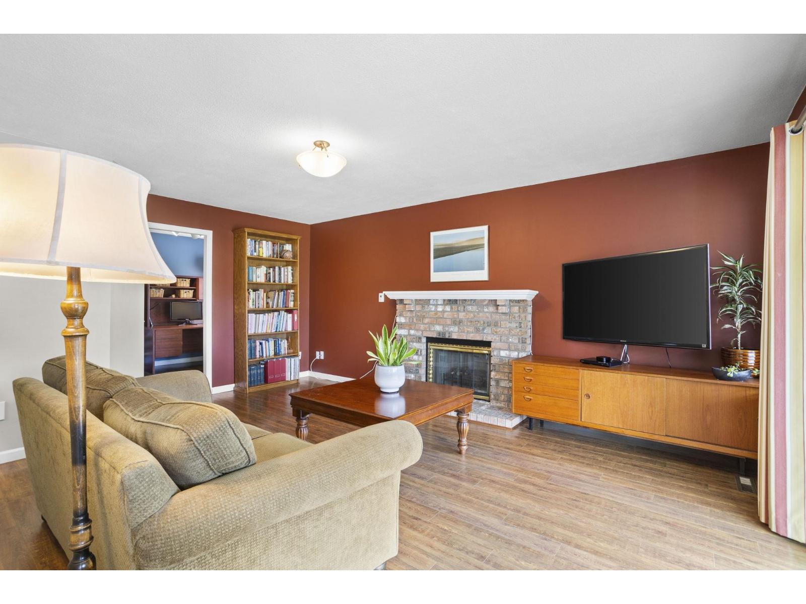 Photo 21 of 16060 93 Avenue, Surrey BC