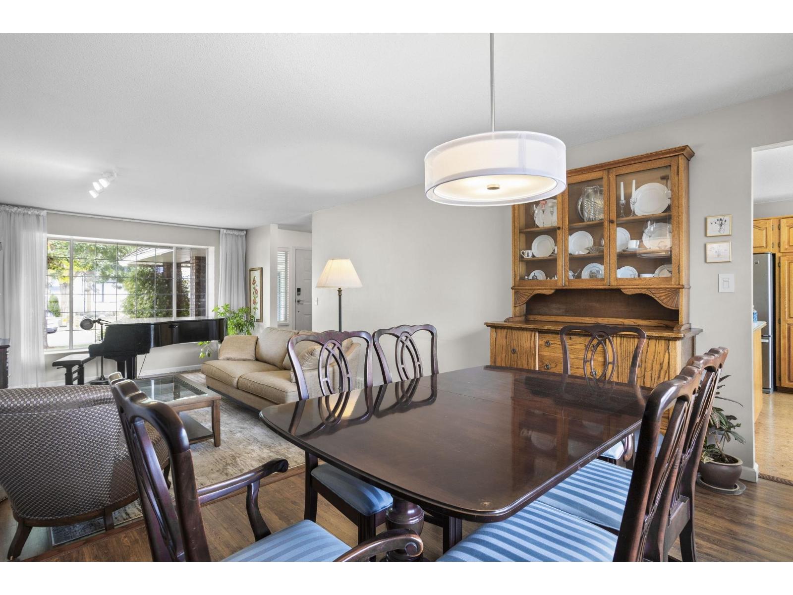 Photo 37 of 16060 93 Avenue, Surrey BC