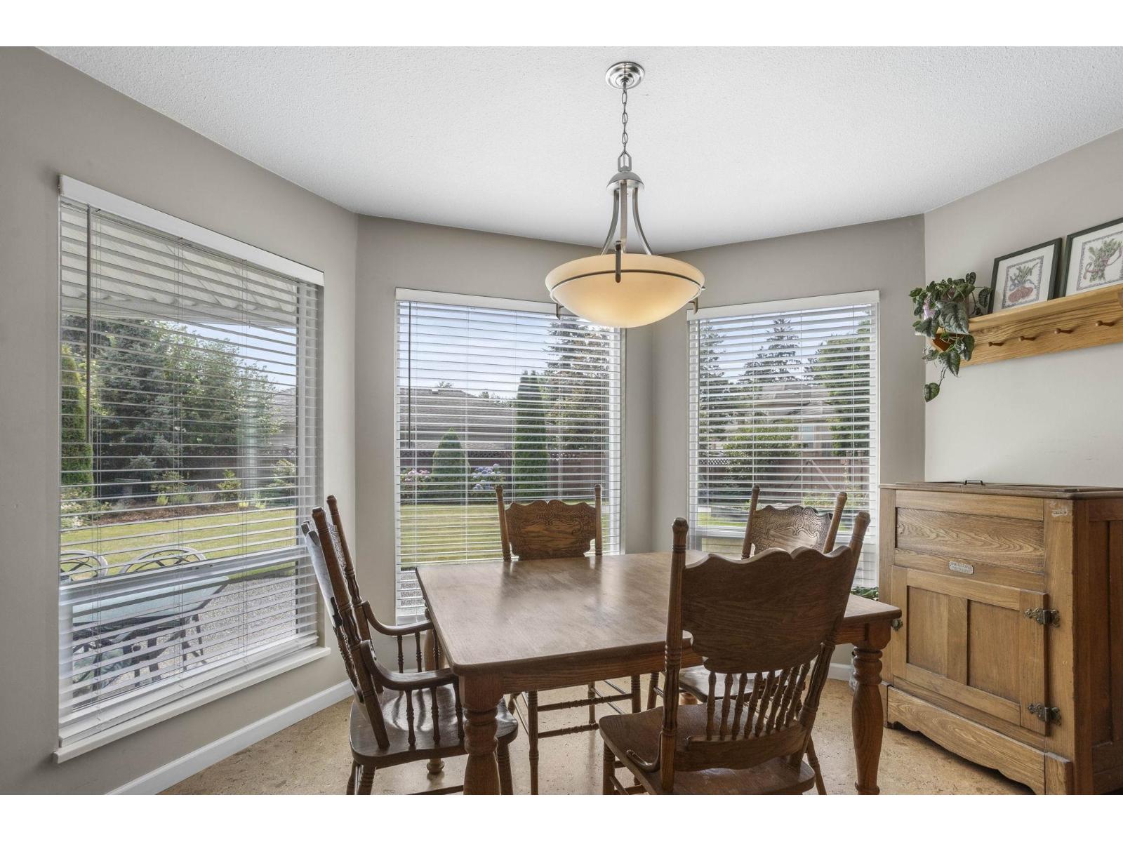 Photo 19 of 16060 93 Avenue, Surrey BC