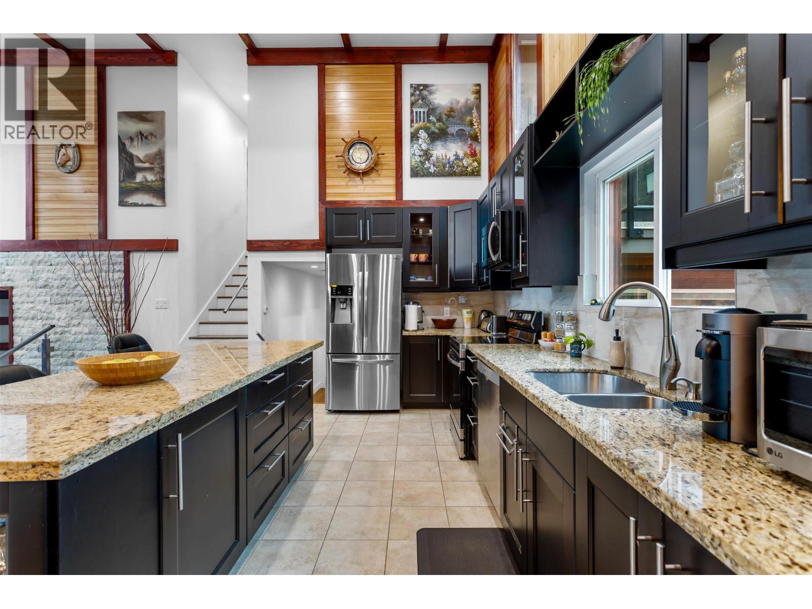 852 WRIGHT AVENUE, Port Coquitlam