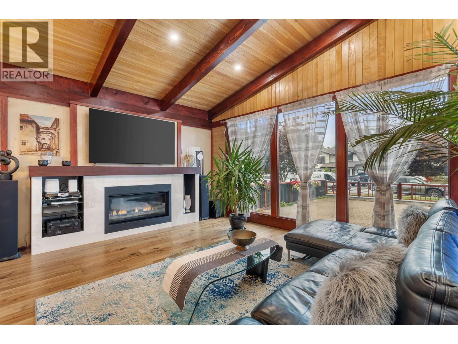 852 WRIGHT AVENUE, Port Coquitlam