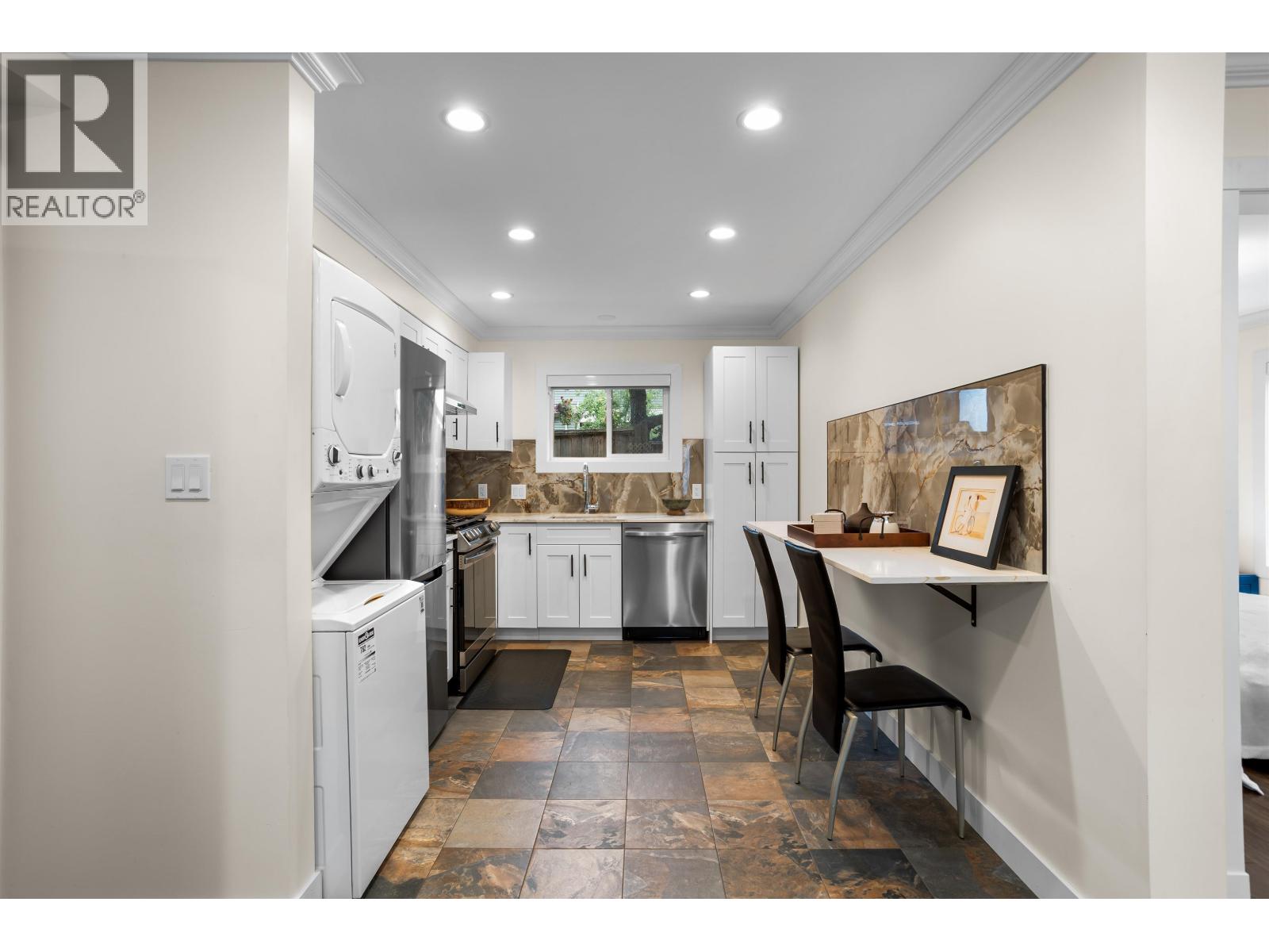 852 WRIGHT AVENUE, Port Coquitlam